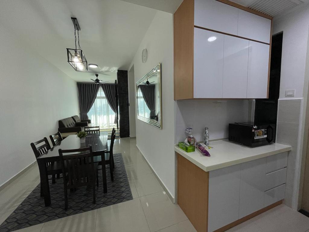 Legasi Kampung Baru Guest House By Rumahrehat Kuala Lumpur Ngoại thất bức ảnh